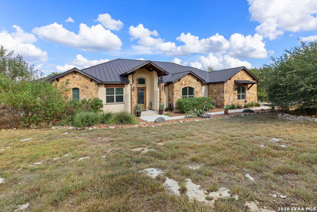 611 Shady Hollow Property Photo 1