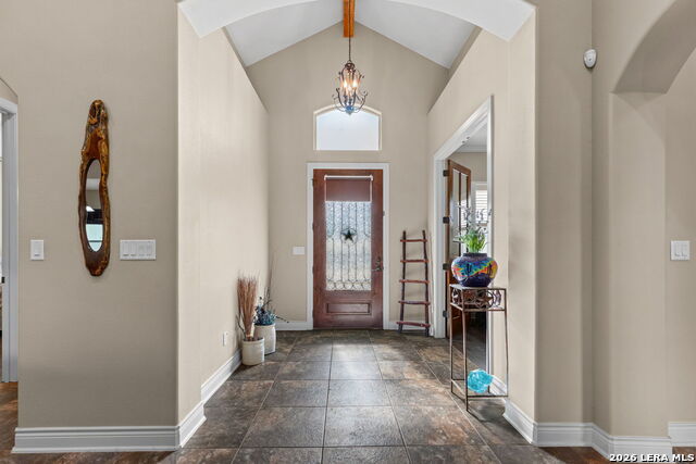 611 Shady Hollow Property Photo 5