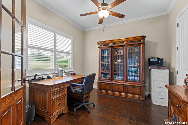 611 Shady Hollow Property Photo 7