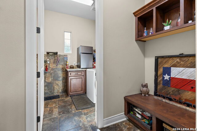 611 Shady Hollow Property Photo 25