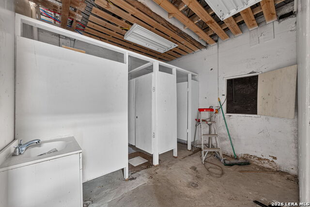 3735 Fredericksburg Rd Property Photo 25