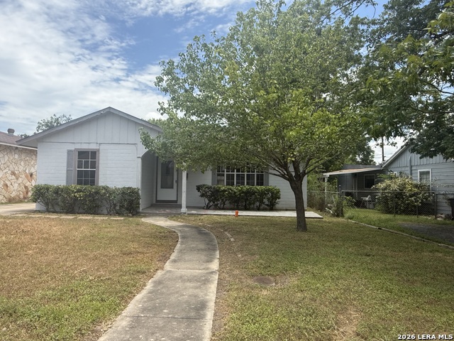 1304 Vanderbilt St Property Photo 2