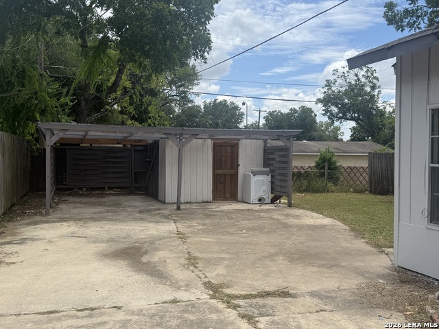 1304 Vanderbilt St Property Photo 36