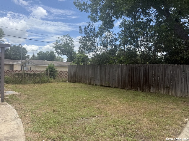 1304 Vanderbilt St Property Photo 37