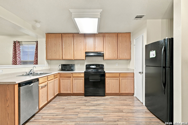 8119 Thicket Pass Property Photo 8