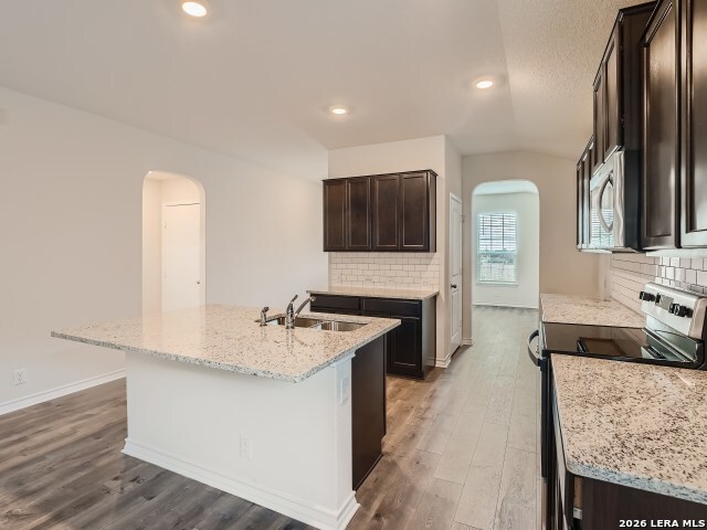 12015 Emerald Shore Property Photo 13