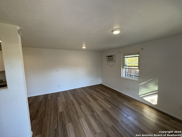 411 Cincinnati Property Photo 2