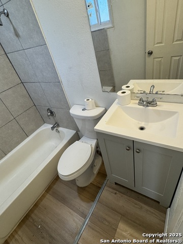 411 Cincinnati Property Photo 9