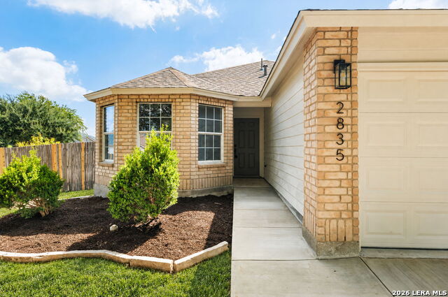 2835 Seascape Ln Property Photo 2