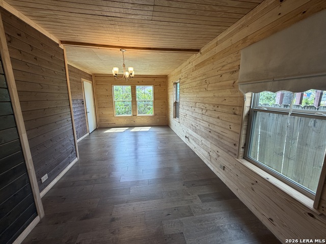 135 Nancy Pl Property Photo 2
