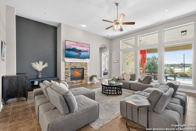 28827 Balcones Crk Property Photo 7