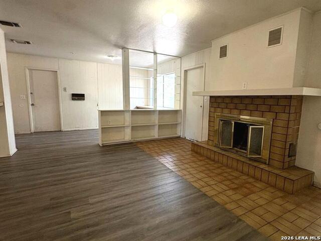 4319 Las Cruces St Property Photo 3