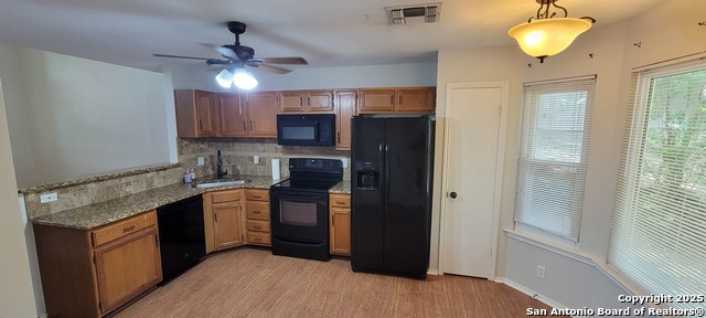 7316 Trail Xing Property Photo 8