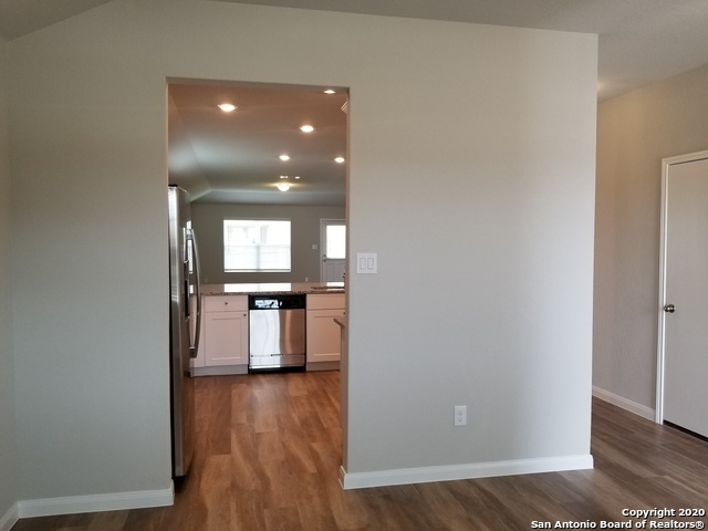 213 Hanover Pl Property Photo 5