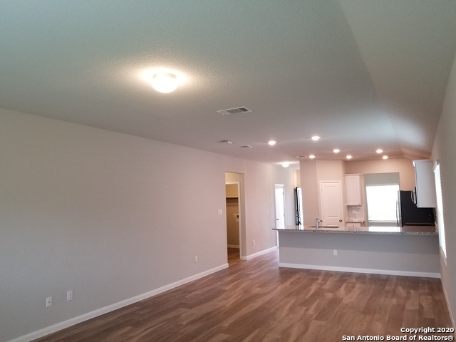 213 Hanover Pl Property Photo 7