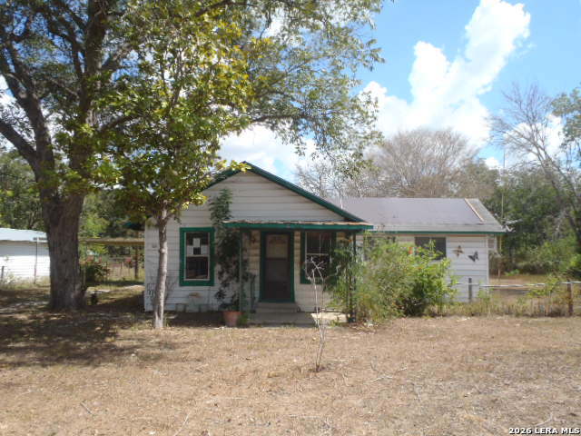 921 Pecan St Property Photo 2