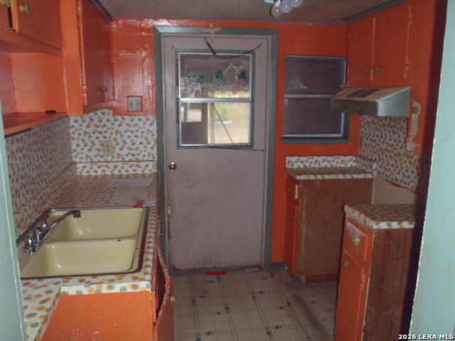 921 Pecan St Property Photo 26