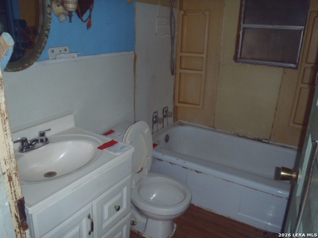 921 Pecan St Property Photo 27