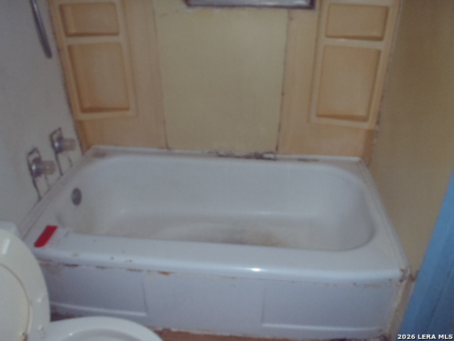 921 Pecan St Property Photo 28