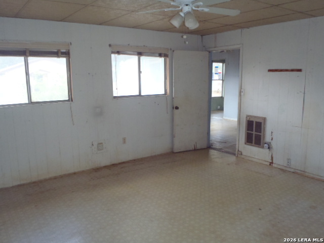 921 Pecan St Property Photo 34