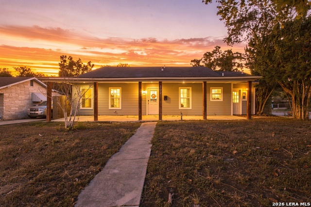 302 Mcdougal Property Photo 4