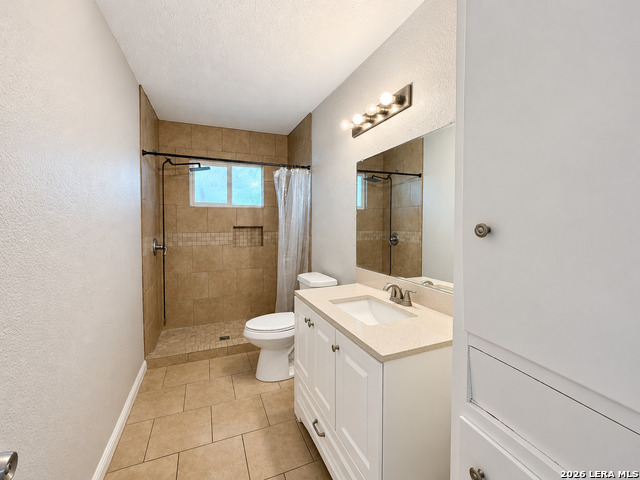 242 Locknere Ln Property Photo 9