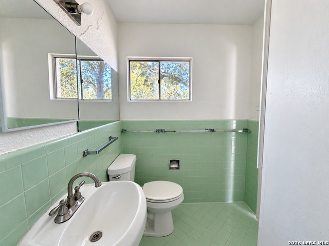 242 Locknere Ln Property Photo 15
