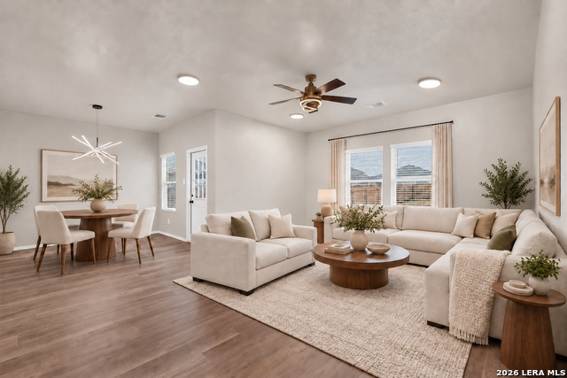 560 Chaco Loop Property Photo 7