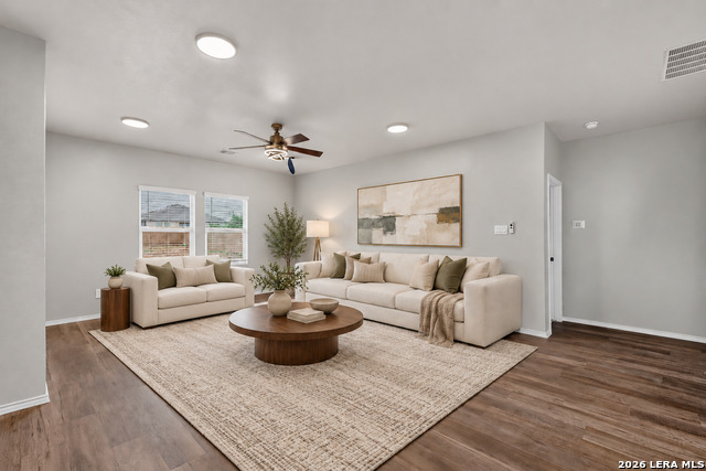 560 Chaco Loop Property Photo 8