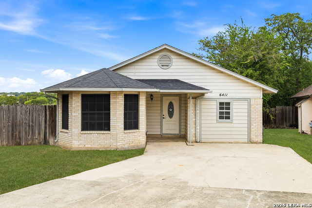 6411 ROYALTY PT Property Photo 1