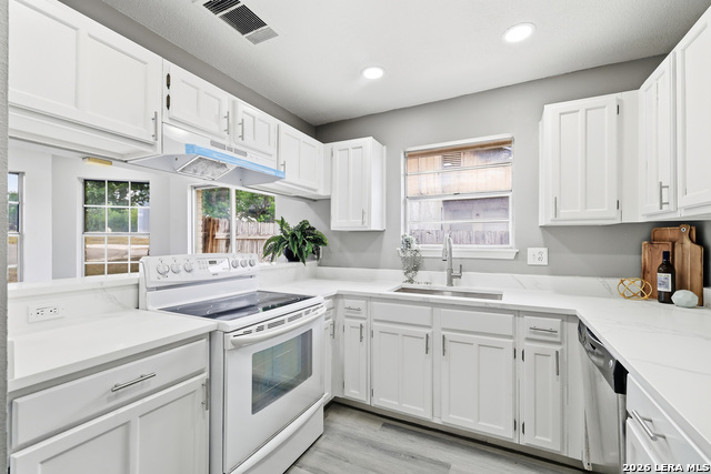 6411 Royalty Pt Property Photo 6