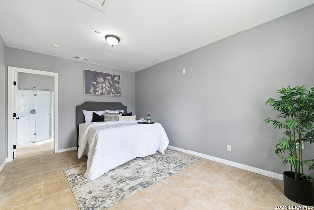6411 Royalty Pt Property Photo 12