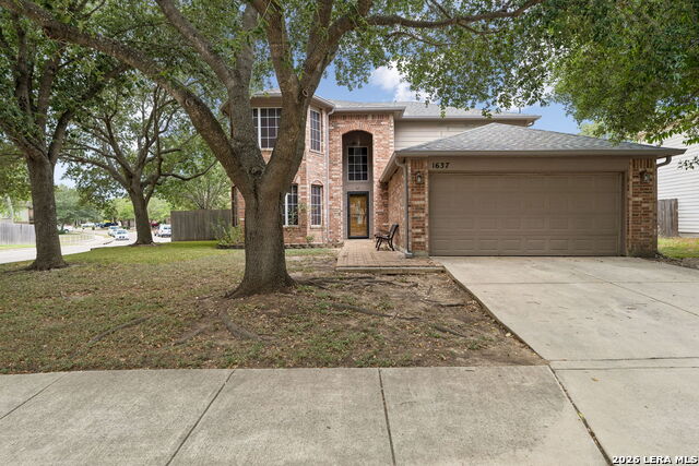 1637 Rolling Brook Ln Property Photo 3