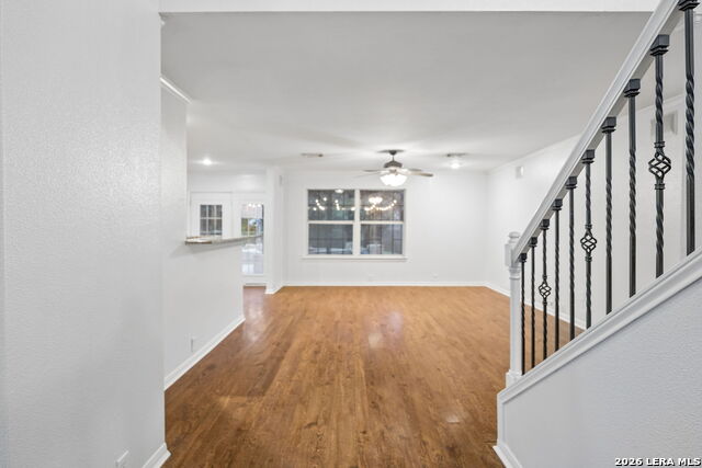 1637 Rolling Brook Ln Property Photo 5