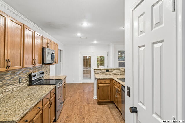 1637 Rolling Brook Ln Property Photo 9