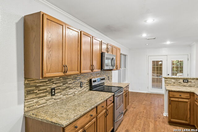 1637 Rolling Brook Ln Property Photo 11