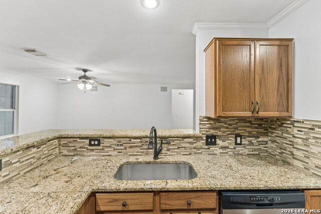 1637 Rolling Brook Ln Property Photo 12