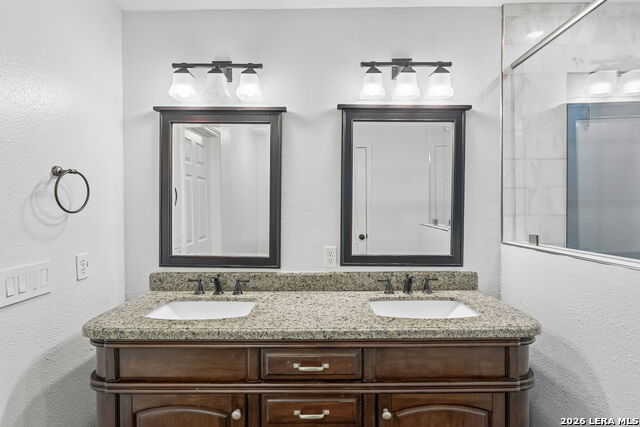 1637 Rolling Brook Ln Property Photo 24