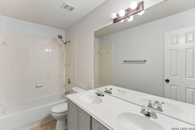 1637 Rolling Brook Ln Property Photo 25