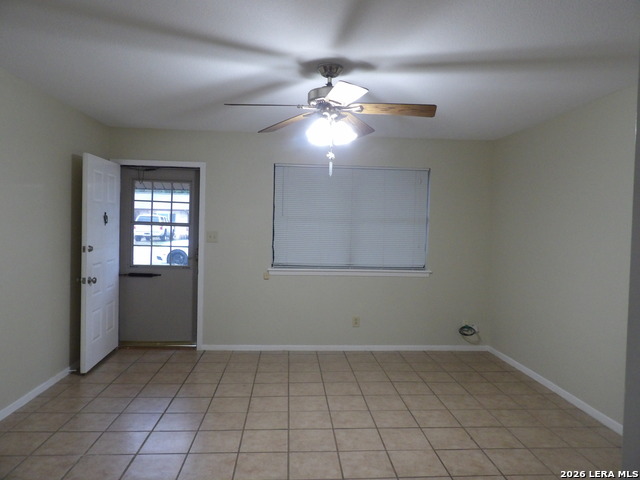 240 Glenbrook Dr Property Photo 3