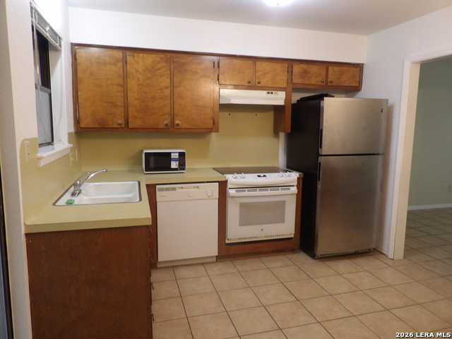 240 Glenbrook Dr Property Photo 12