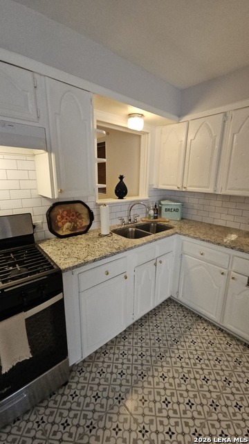 715 Edgebrook Ln Property Photo 8