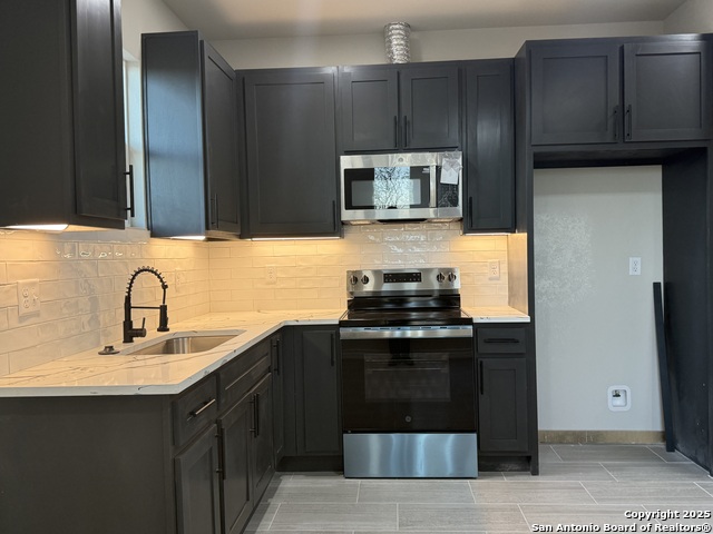 3274 Interstate 35 N Property Photo 20