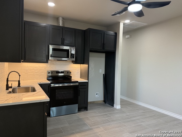 3274 Interstate 35 N Property Photo 21