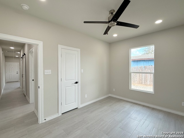 3274 Interstate 35 N Property Photo 29