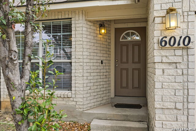 6010 Wood Pass Property Photo 3