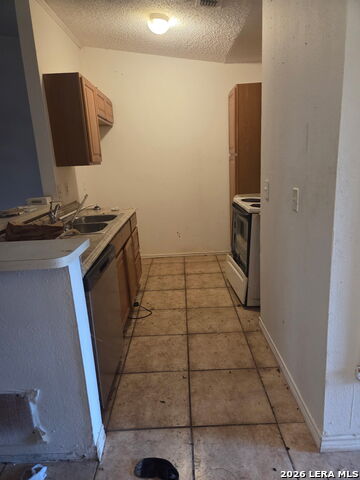 5711 Lochmoor Property Photo 2
