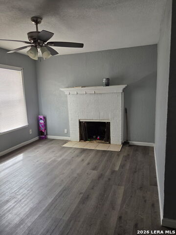 901 E Dullnig Ct Property Photo 2