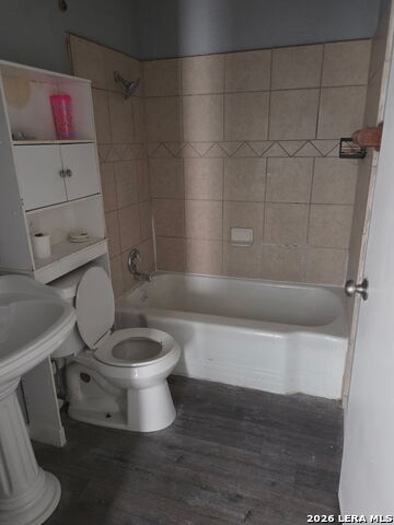 901 E Dullnig Ct Property Photo 8