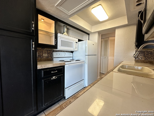 7039 San Pedro Ave Property Photo 9